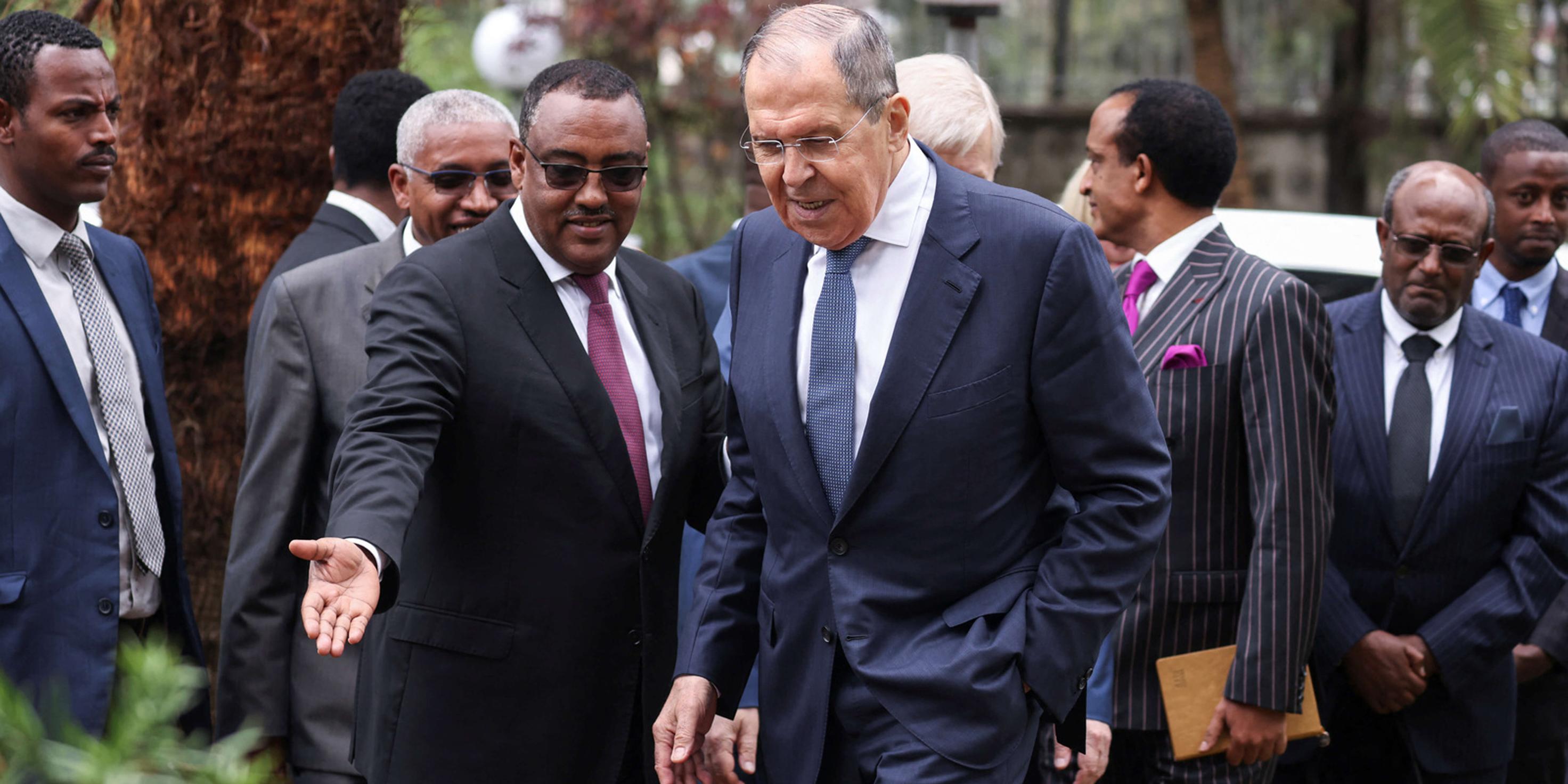 ما الذي انتهت إليه جولة وزير الخارجية الروسي في أفريقيا؟